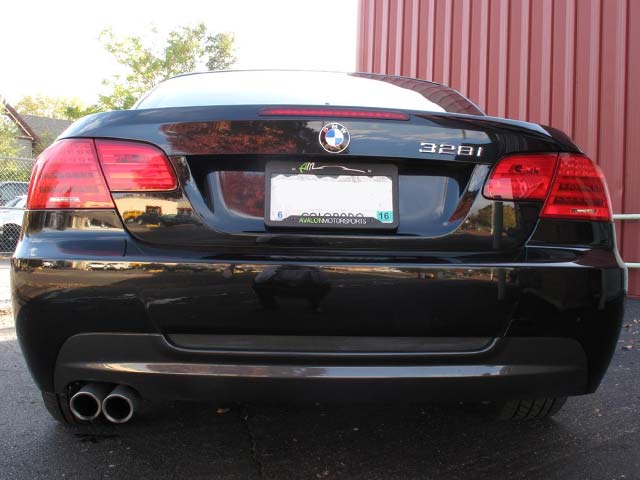 BMW 328i Trunk Detail